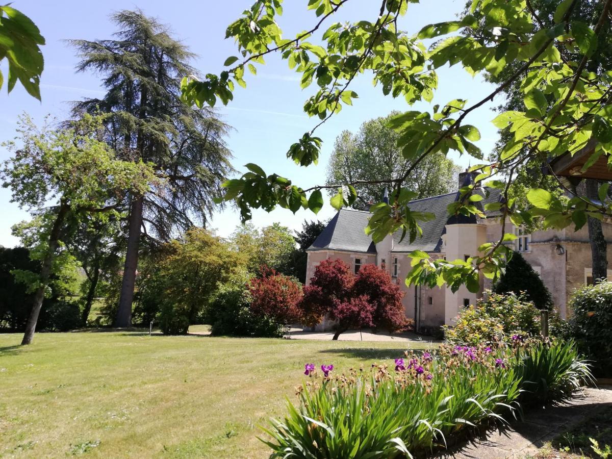 Manoir De La Touche Bed & Breakfast อาแซ-เลอ-ริโด ภายนอก รูปภาพ
