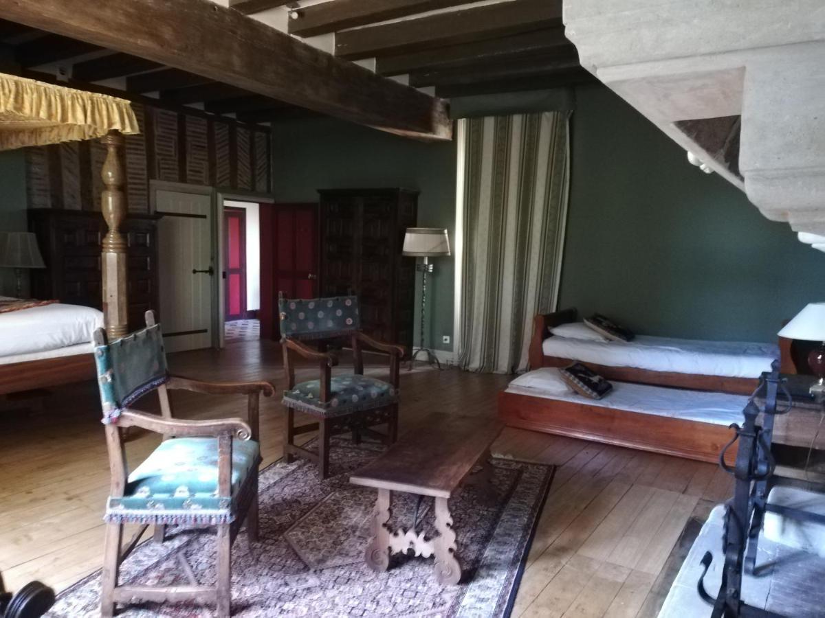 Manoir De La Touche Bed & Breakfast อาแซ-เลอ-ริโด ภายนอก รูปภาพ