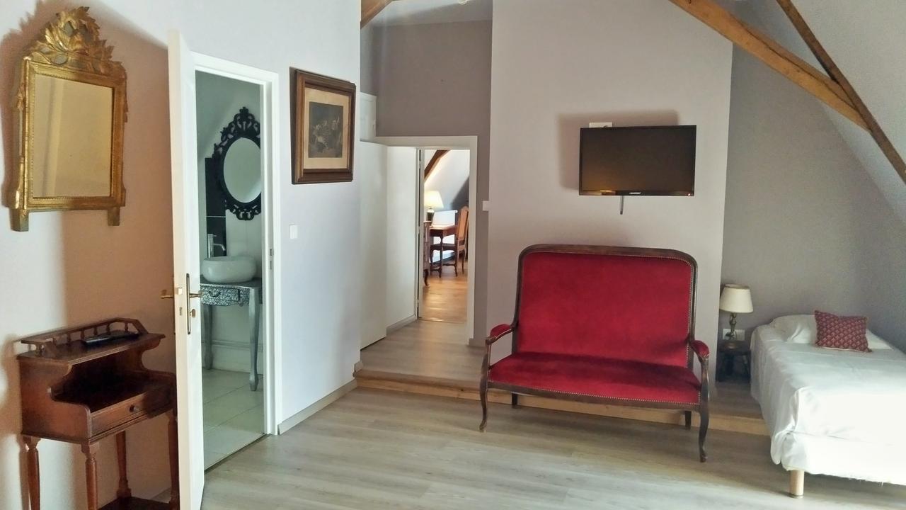 Manoir De La Touche Bed & Breakfast อาแซ-เลอ-ริโด ภายนอก รูปภาพ